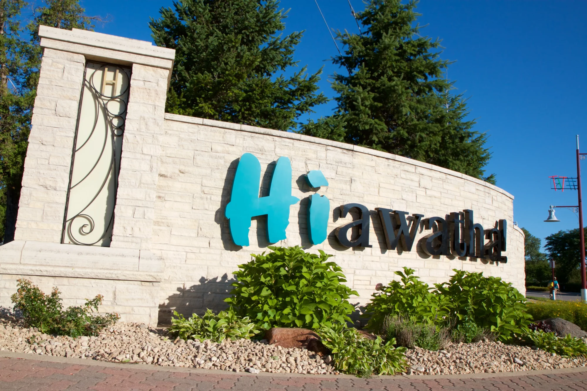 City of Hiawatha Welcome Sign